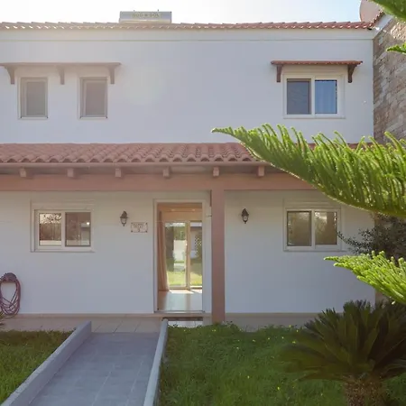 Renthub At Kolympia Villa