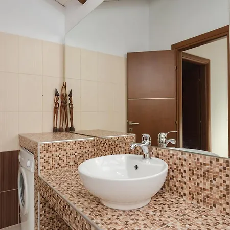 Renthub At Kolympia *