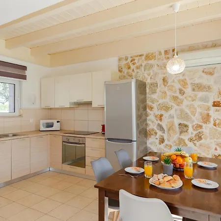 Renthub At Kolympia Villa