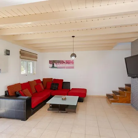 Renthub At Kolympia Villa *