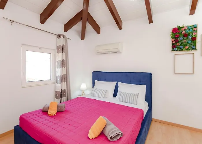 Villa Renthub At Kolympia *